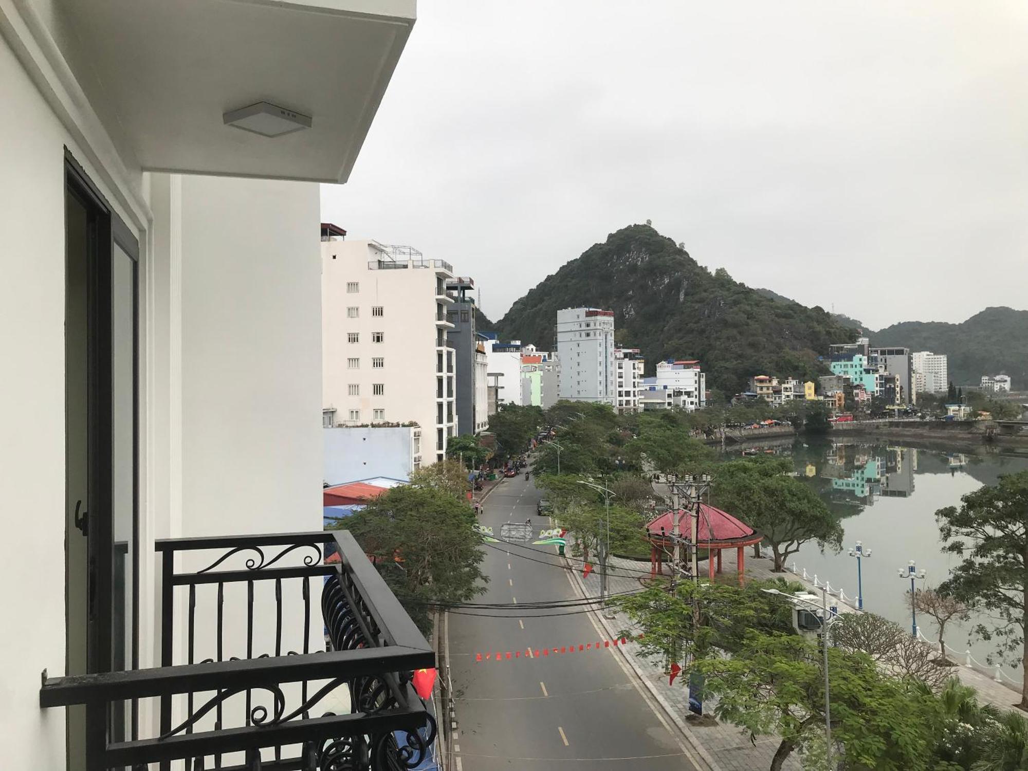 Sea Balcony Hotel Dong Khe Sau Kültér fotó