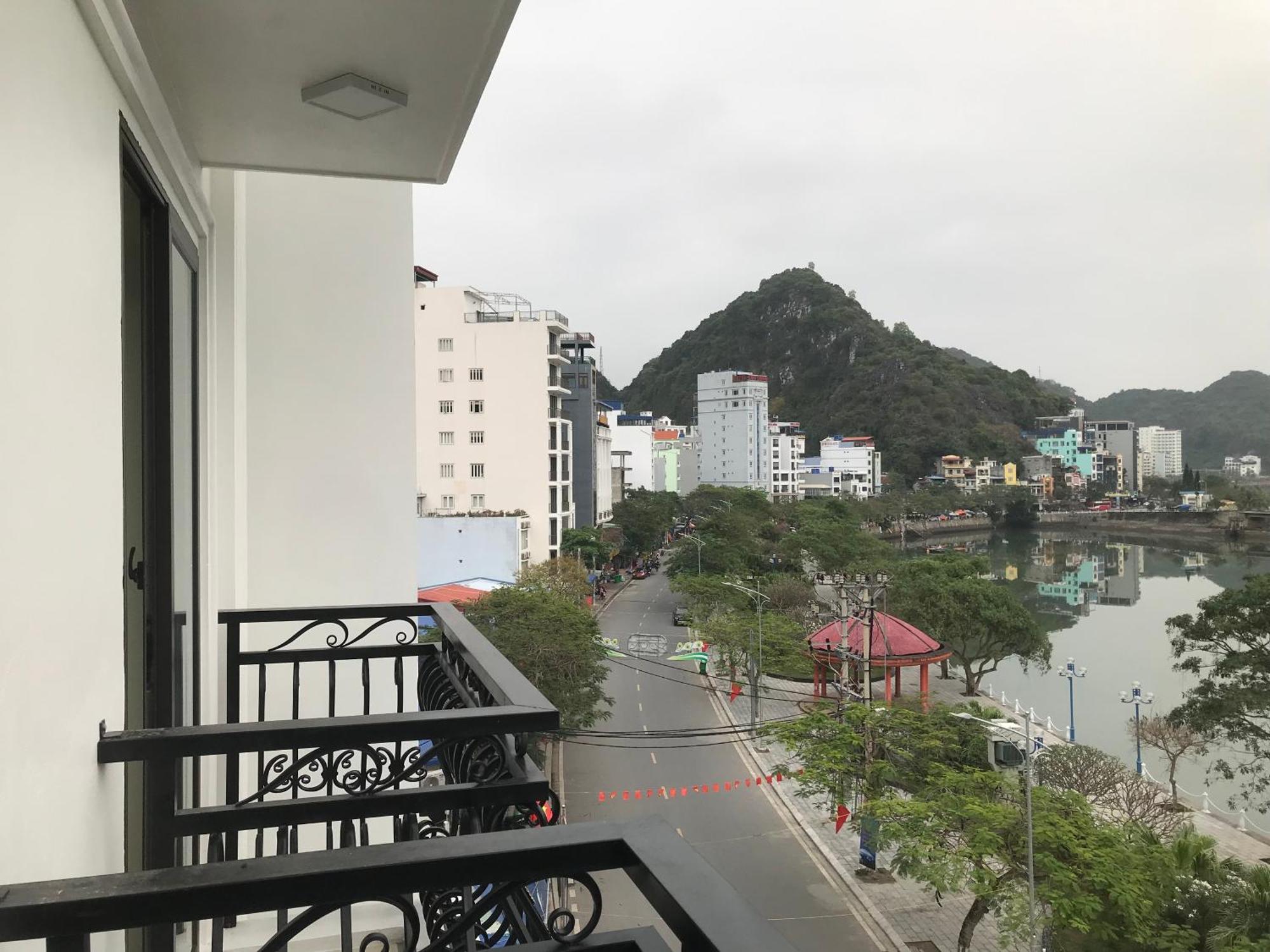 Sea Balcony Hotel Dong Khe Sau Kültér fotó