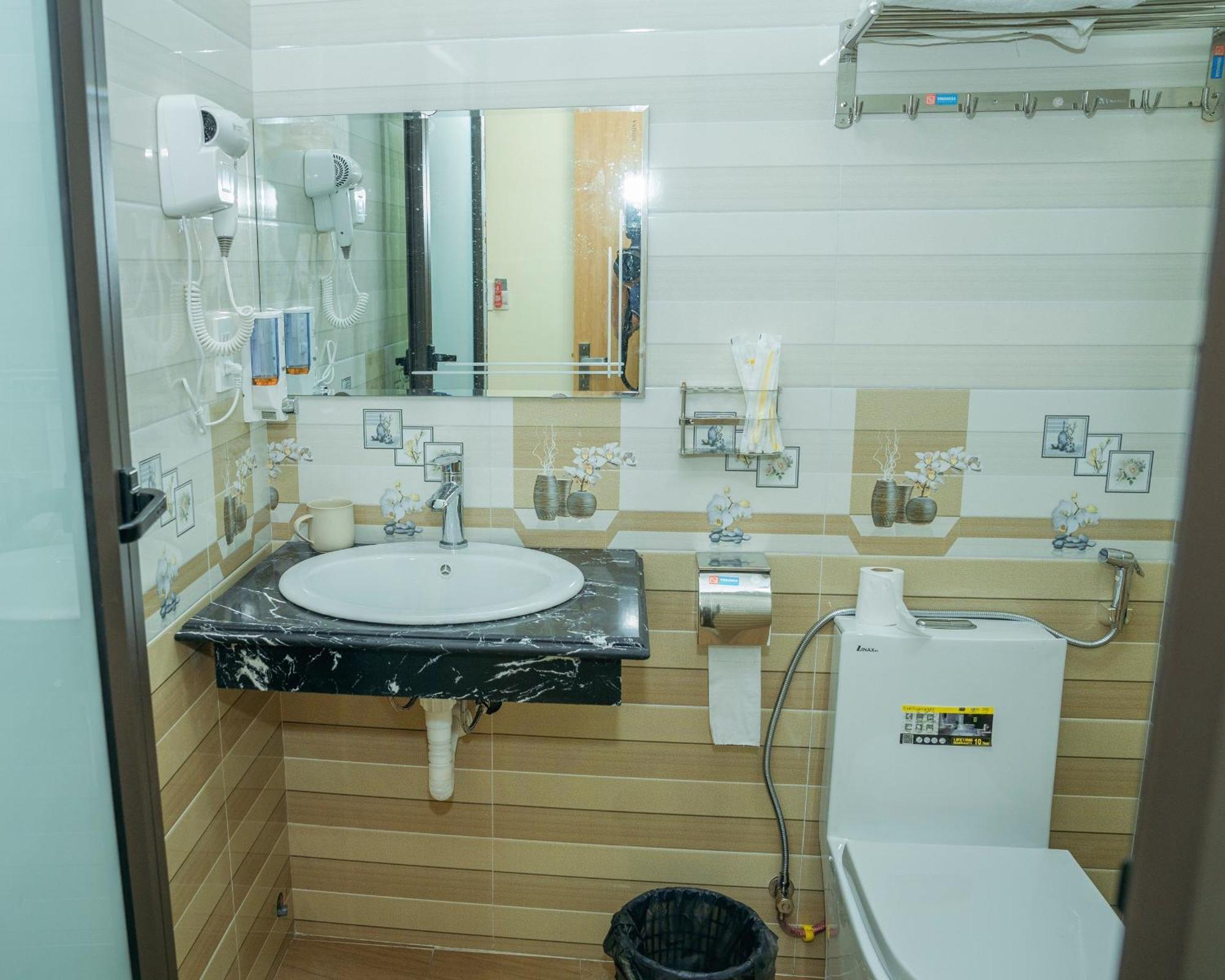 Sea Balcony Hotel Dong Khe Sau Kültér fotó